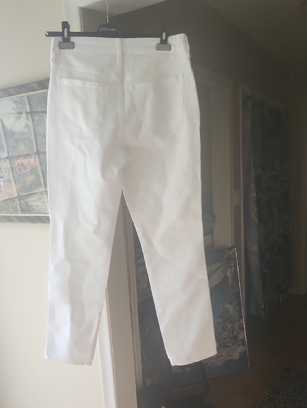 High waisted flattering wide legged Old Navy White Straight-Leg Women's Jeans - Picture 5 of 9